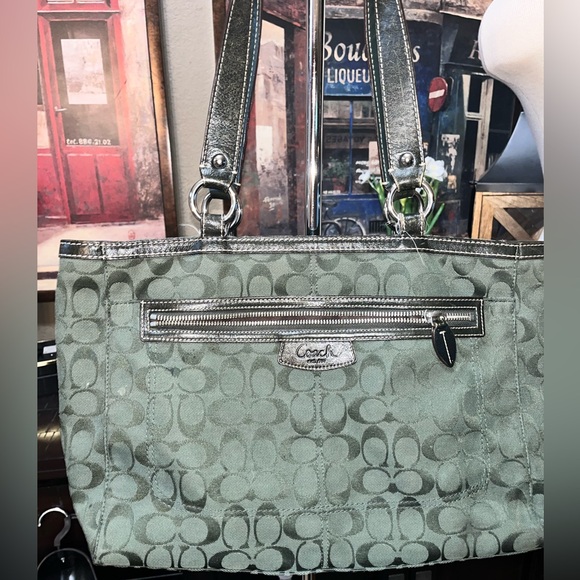 Coach purse - Picture 1 of 16